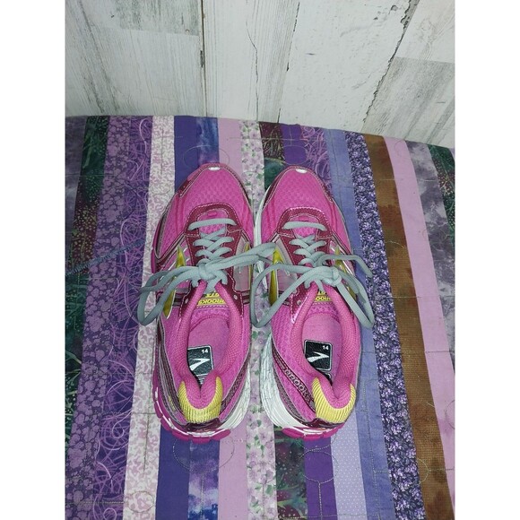 Brooks Shoes Adrenaline GTS 14 Pink & Yellow Lace up Size 5 Model#1400121D561 - Picture 8 of 10